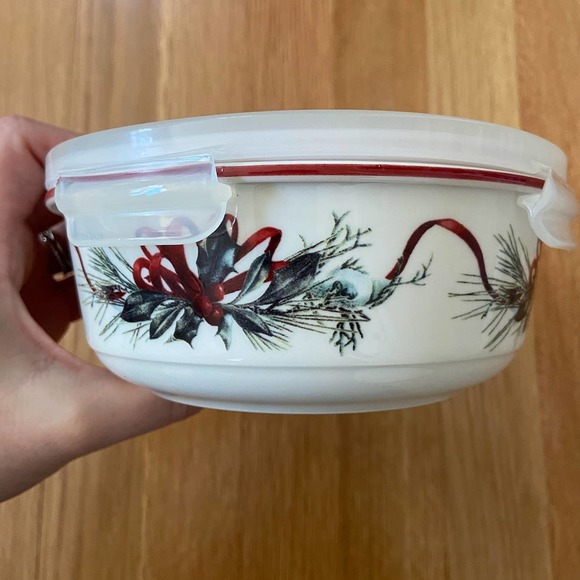 Lenox Holiday Lenox Winter Greetings Serve And Store Container With